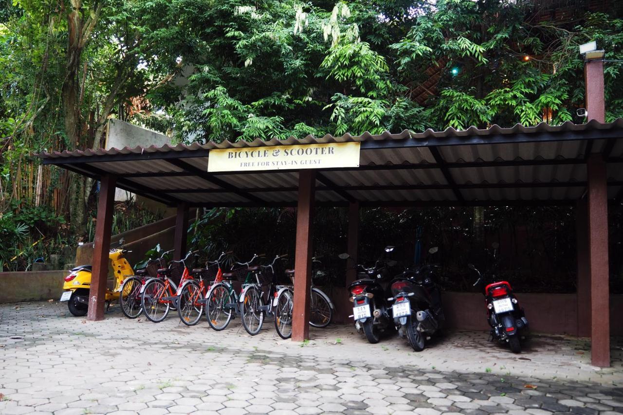 Baanpong Lodge San Kamphaeng Exterior photo