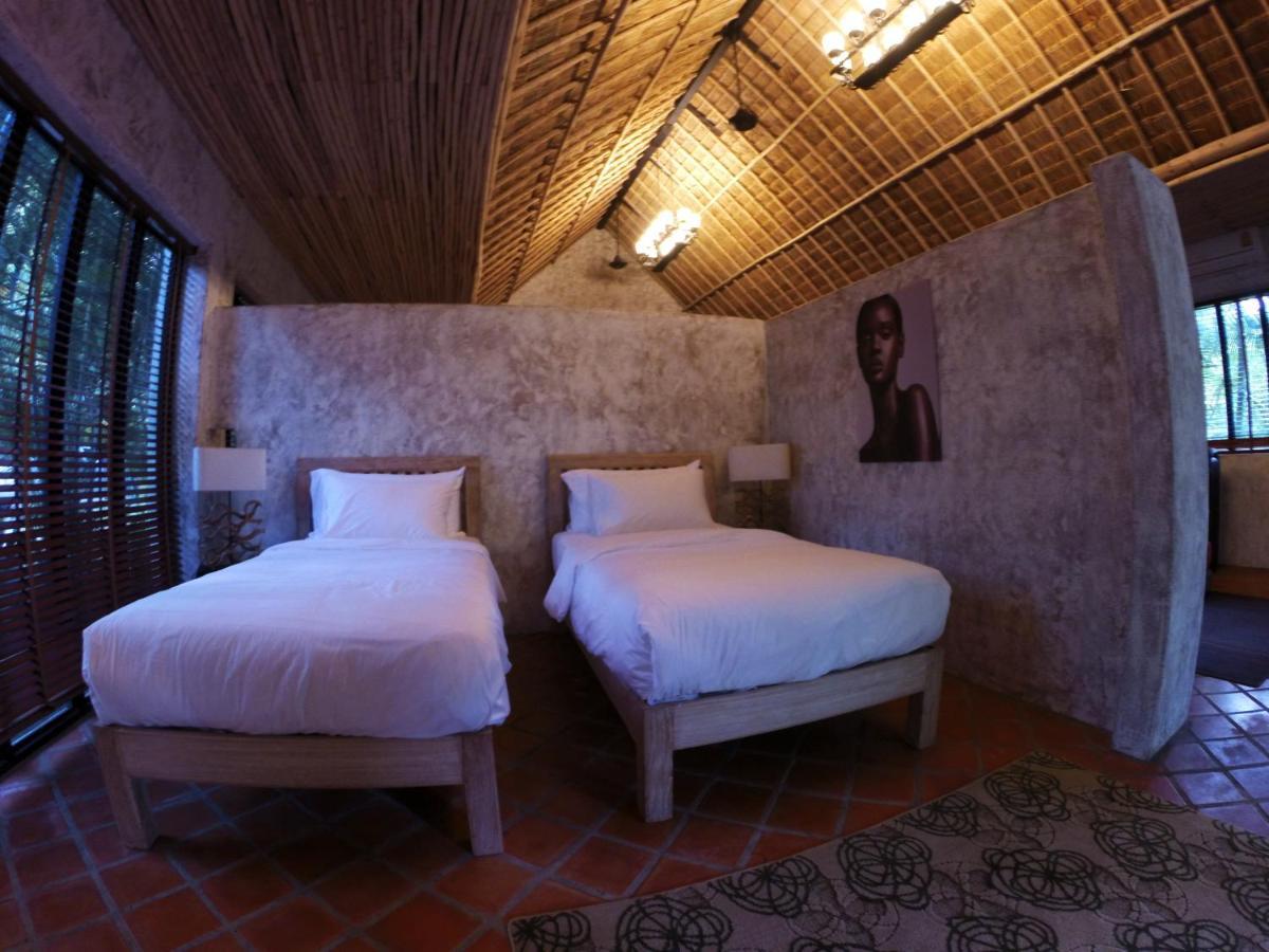 Baanpong Lodge San Kamphaeng Exterior photo