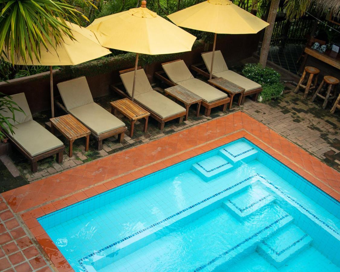 Baanpong Lodge San Kamphaeng Exterior photo