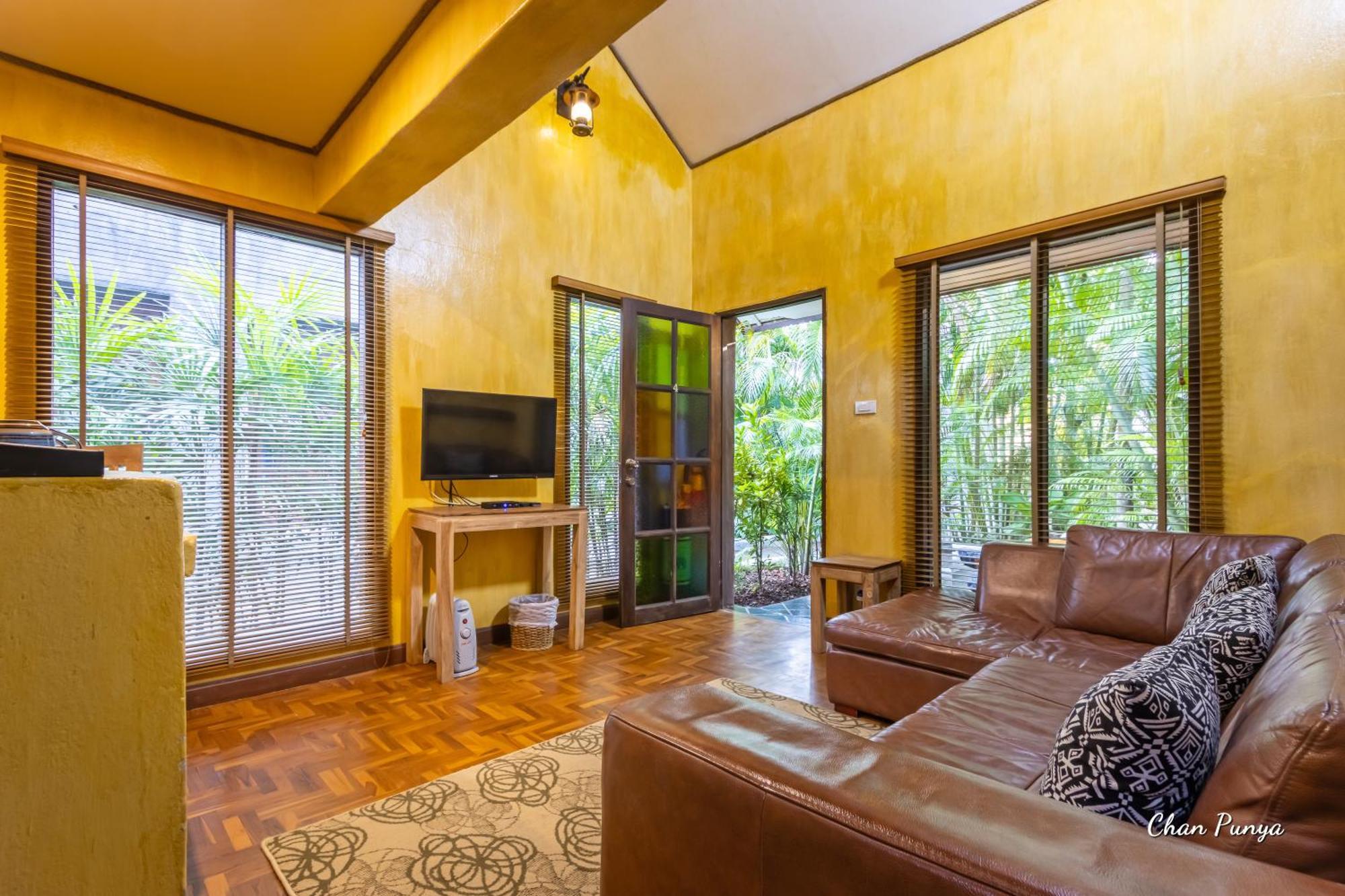 Baanpong Lodge San Kamphaeng Exterior photo