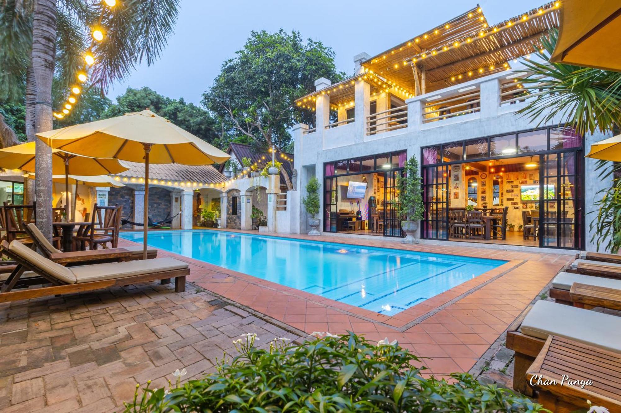 Baanpong Lodge San Kamphaeng Exterior photo