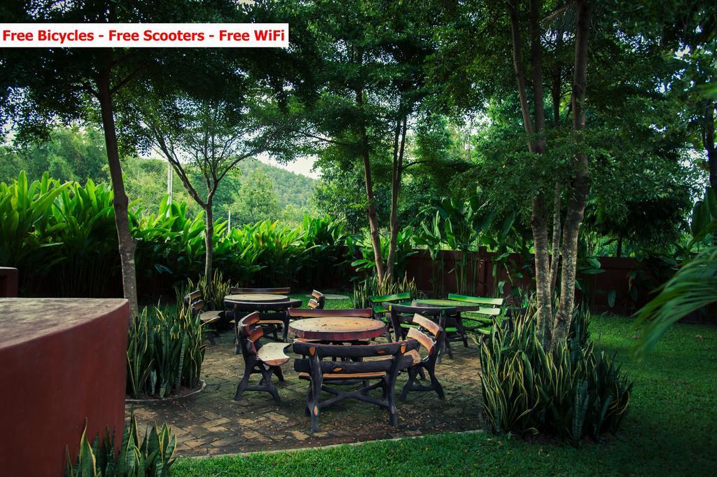 Baanpong Lodge San Kamphaeng Exterior photo