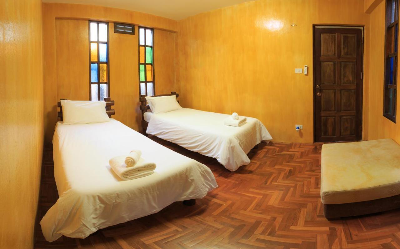 Baanpong Lodge San Kamphaeng Exterior photo