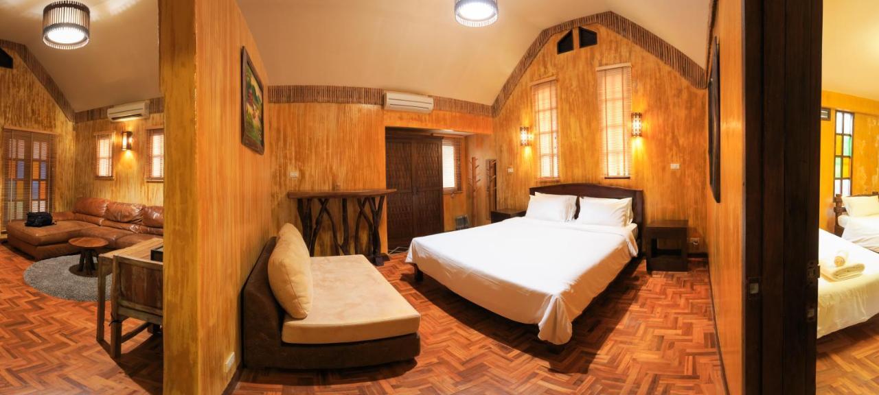 Baanpong Lodge San Kamphaeng Exterior photo